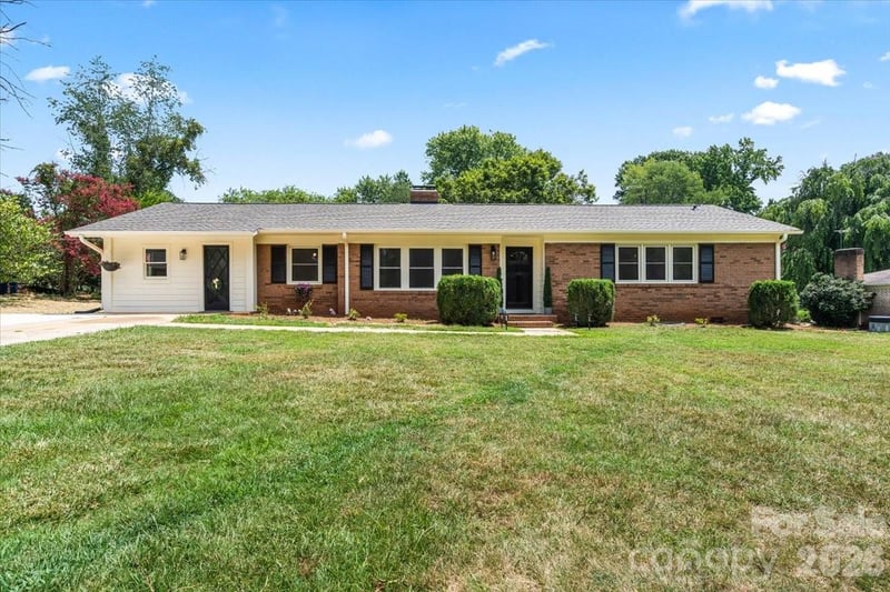 1614 Kenmore Dr, Statesville, NC 28625