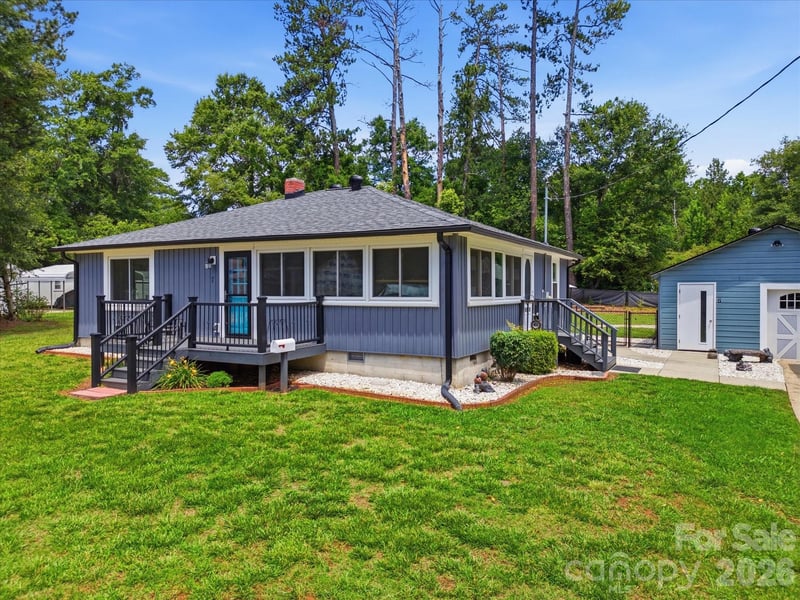 7 Wray St, York, SC 29745