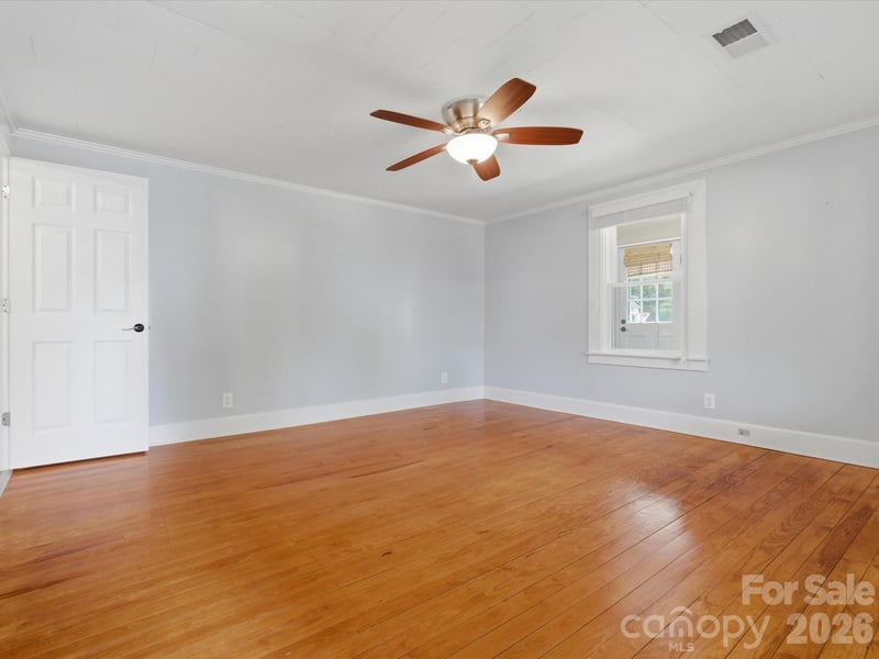 7 Wray St, York, SC 29745