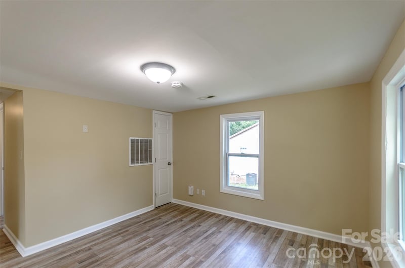 303 Rice St, Kannapolis, NC 28081