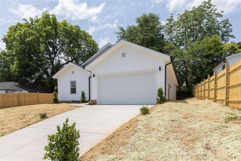 221 Anne St, Concord, NC 28025