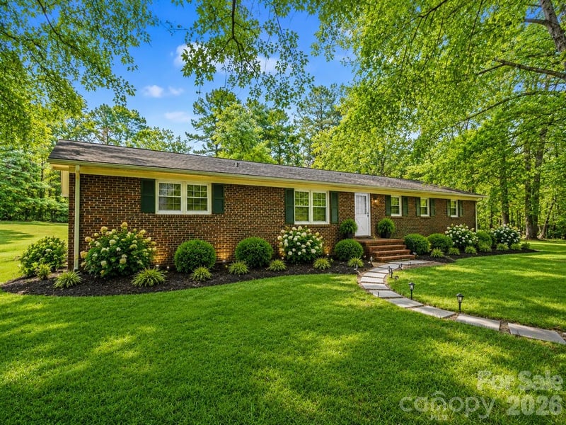 211 Lakeview Rd, Cherryville, NC 28021