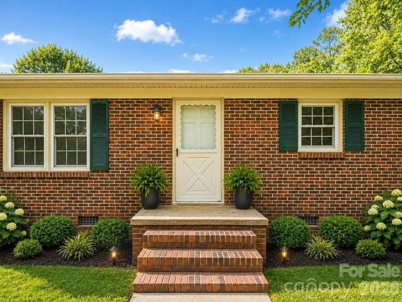 211 Lakeview Rd, Cherryville, NC 28021