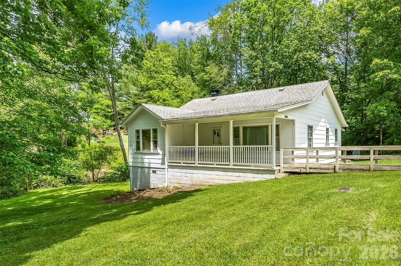 127 Stafford Rd, Spruce Pine, NC 28777