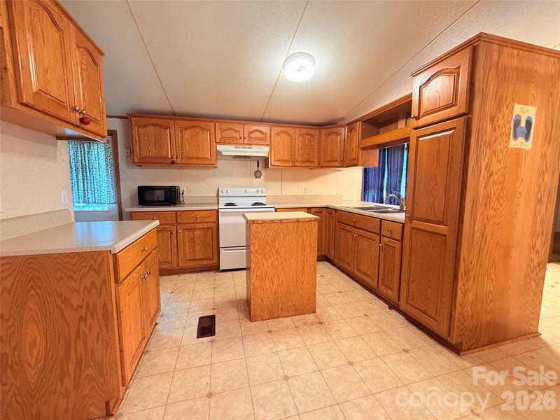 1796 Deaton Dr, Lancaster, SC 29720