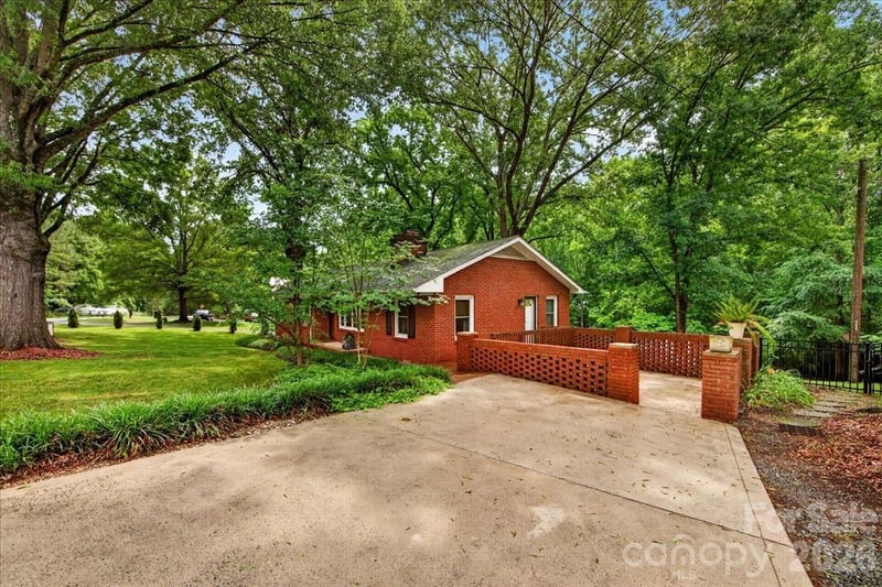 5001 Rehobeth Rd, Waxhaw, NC 28173