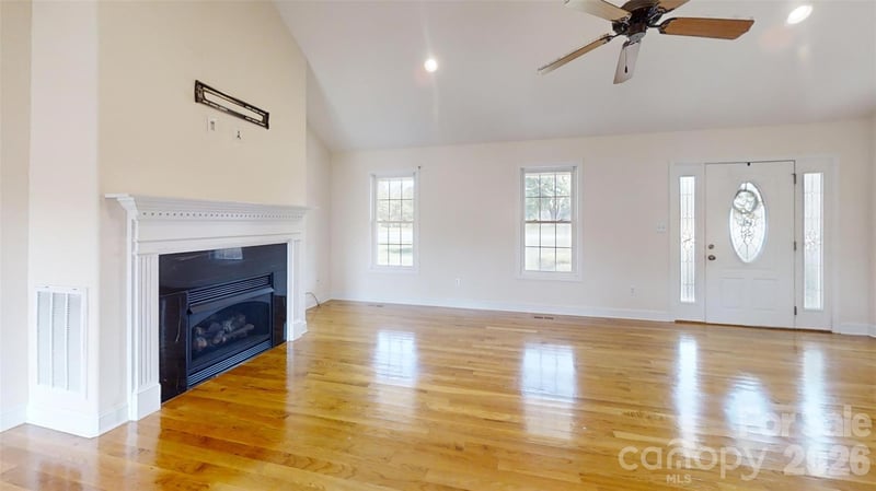4240 Hunter Rhyne Rd, Lincolnton, NC 28092