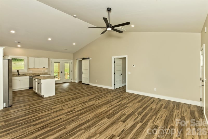 112 Peyton Elaine Rd, Clyde, NC 28721