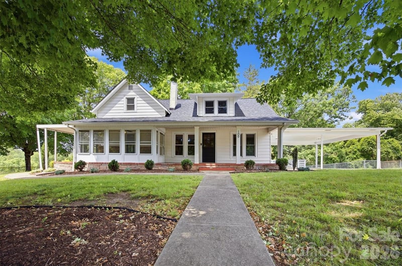 109 Kincaid Hill Dr, Lenoir, NC 28645