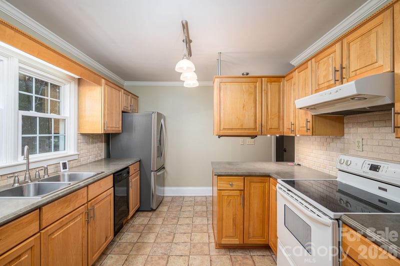 414 Elizabeth St, Gastonia, NC 28054