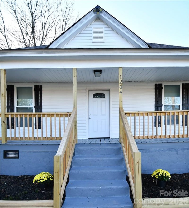1204 4th St, Statesville, NC 28677