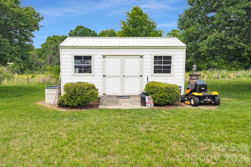 1677 Jennings Rd, Olin, NC 28660