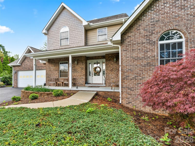 40 Hope Rd, Weaverville, NC 28787