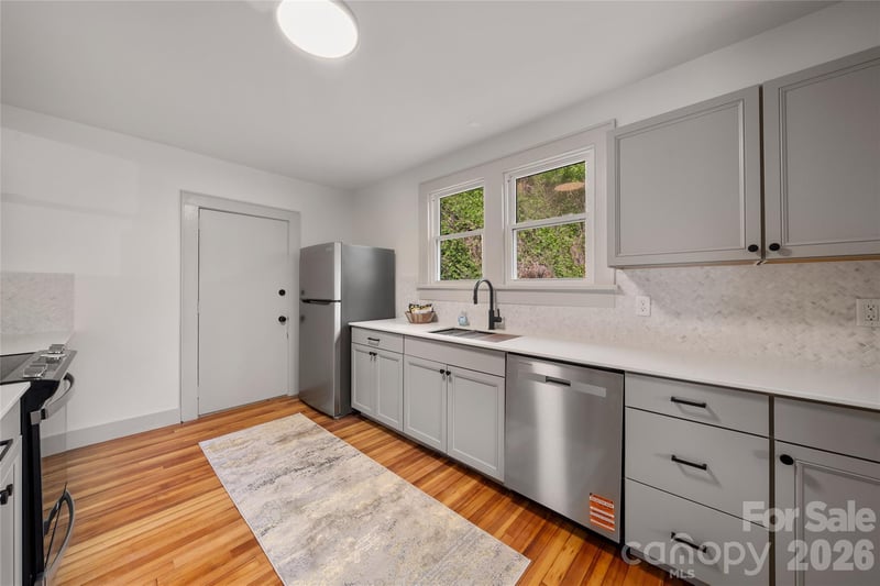 10 Sixth St, Asheville, NC 28804