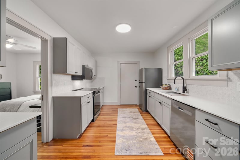 10 Sixth St, Asheville, NC 28804