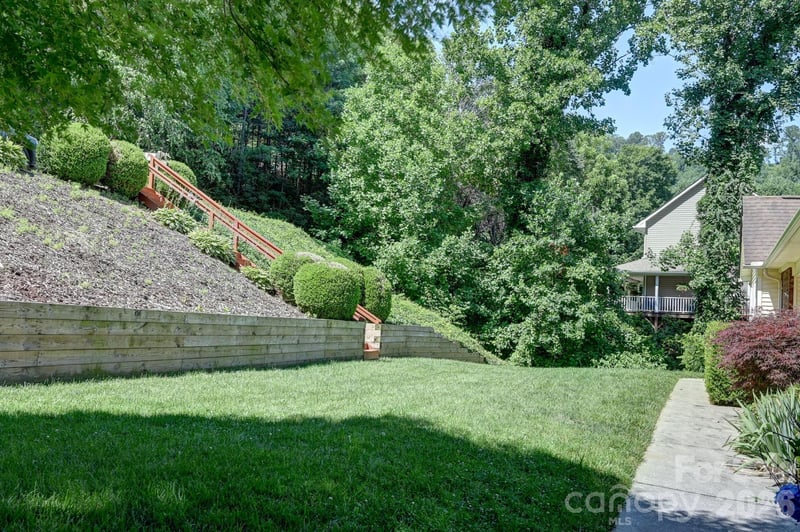 31 Surrey Rn, Asheville, NC 28803