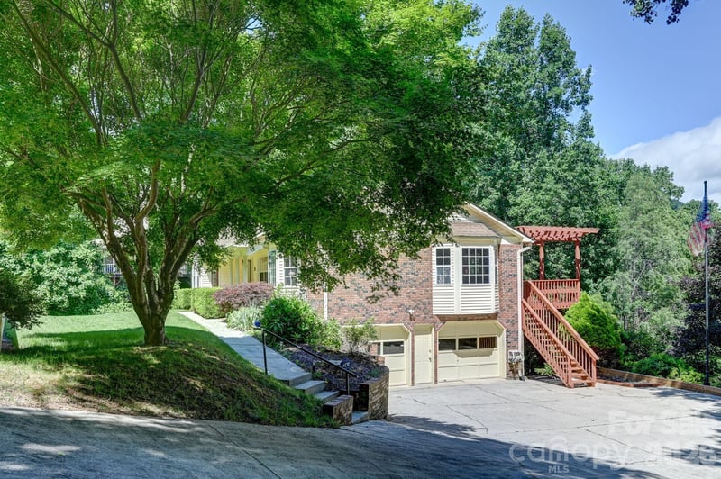 31 Surrey Rn, Asheville, NC 28803