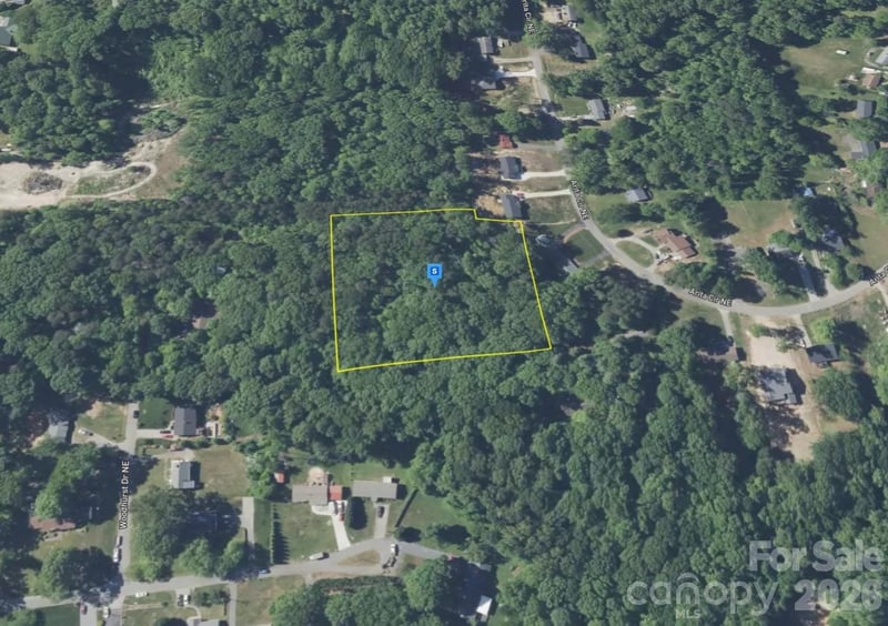 4660 Woodhurst Dr, Winston Salem, NC 27105