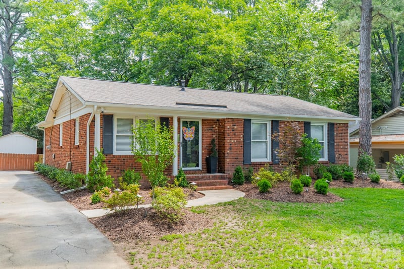 3723 Litchfield Rd, Charlotte, NC 28211