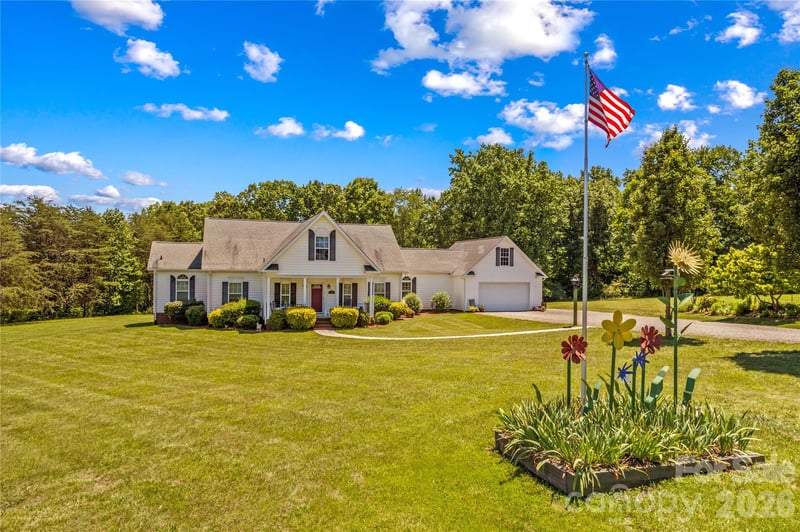 339 Johnson Farm Rd, Hiddenite, NC 28636