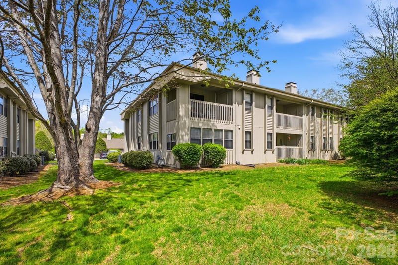 2305 Abbey Cir, Asheville, NC 28805