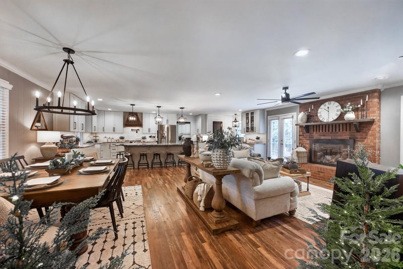 301 Pinecroft Ln, Spencer, NC 28159