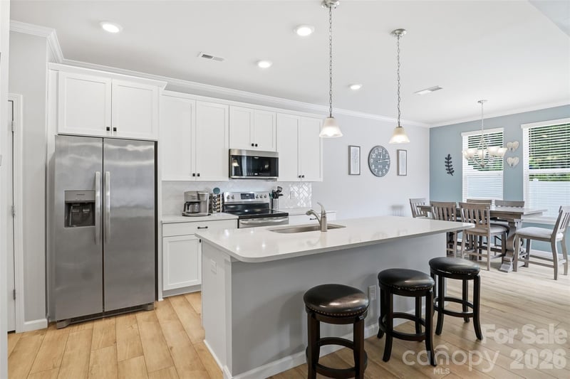 8134 Merryvale Ln, Charlotte, NC 28214