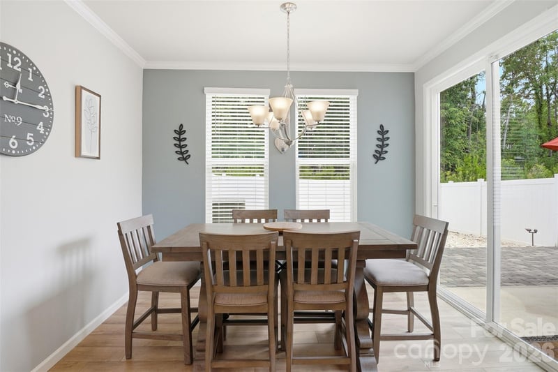 8134 Merryvale Ln, Charlotte, NC 28214