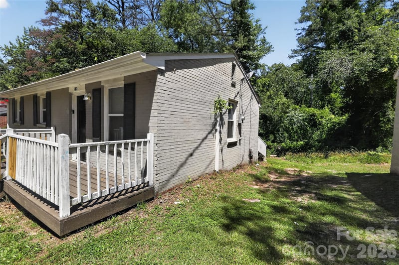 9 Delores St, Greenville, SC 29605