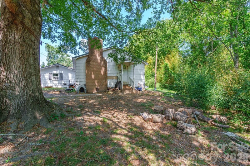 106 Deaver St, Chester, SC 29706