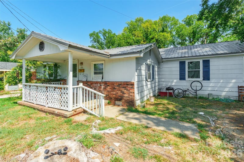 106 Deaver St, Chester, SC 29706