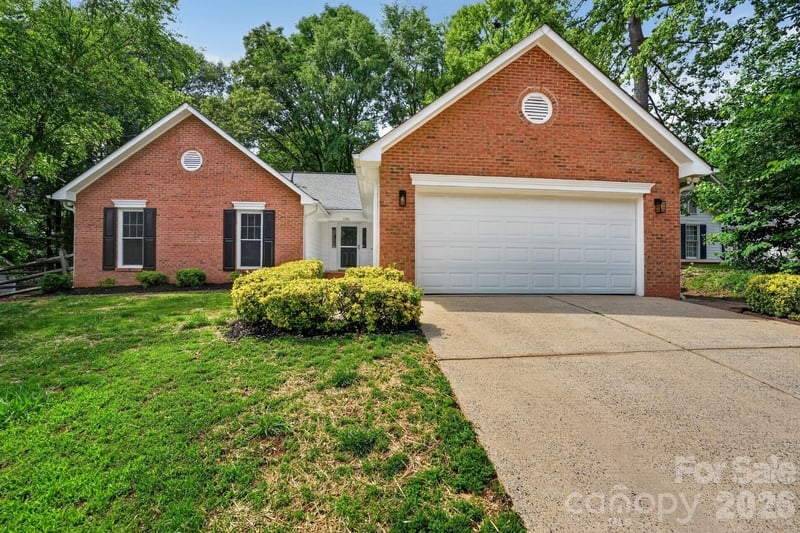1545 Bear Mountain Rd, Charlotte, NC 28214