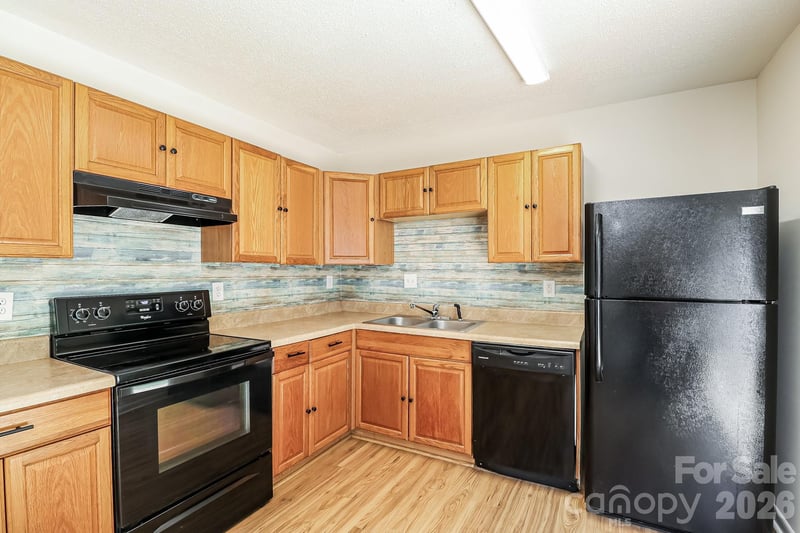 1848 Twain St, Newton, NC 28658