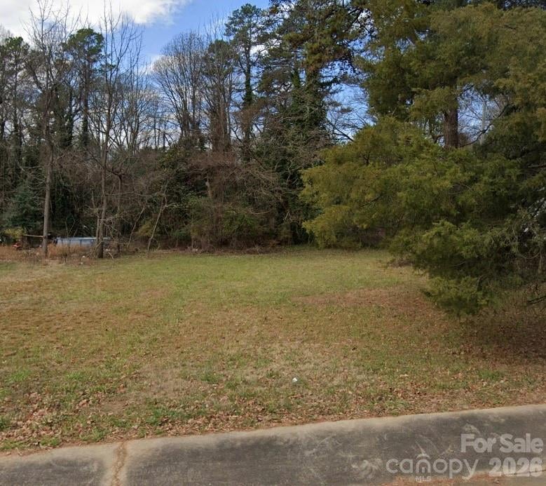 2736 Capitol Dr, Charlotte, NC 28208