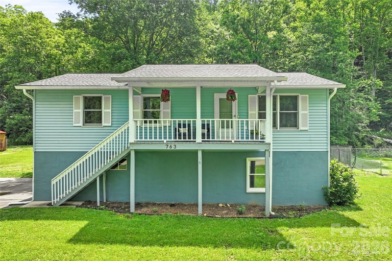 763 Bee Tree Rd, Swannanoa, NC 28778