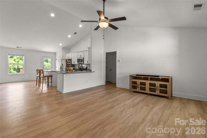 2412 Mintew Cir, Lincolnton, NC 28092