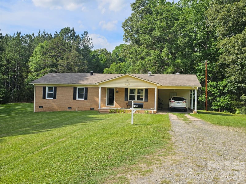 2078 Knight Rd, Lancaster, SC 29720