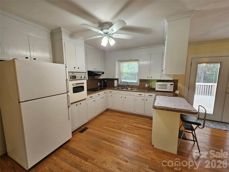 2086 Knight Rd, Lancaster, SC 29720