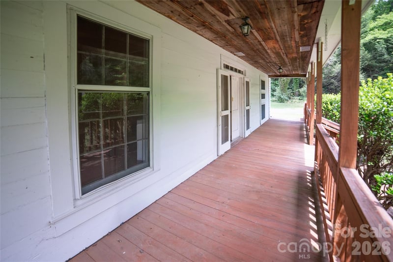 1511 Millers Creek Rd, Lenoir, NC 28645