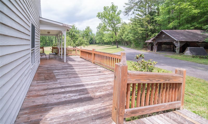 1511 Millers Creek Rd, Lenoir, NC 28645