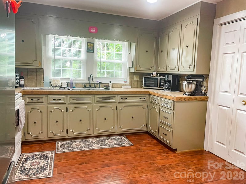 4243 Ralph Patton Rd, Morganton, NC 28655