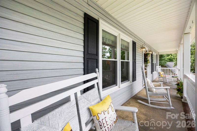 111 Bridgeport Ln, Gastonia, NC 28056
