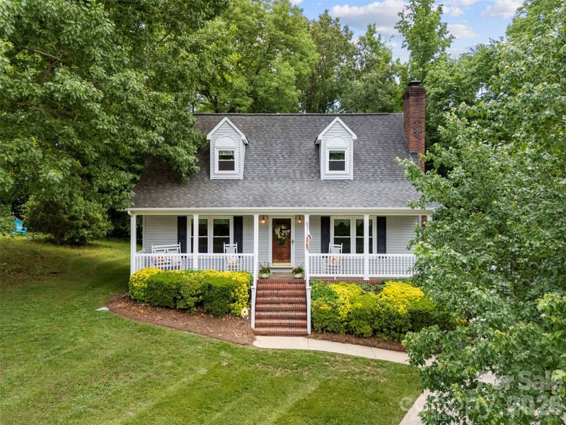 111 Bridgeport Ln, Gastonia, NC 28056