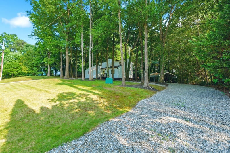 127 Rustic Way Ln, Mooresville, NC 28117