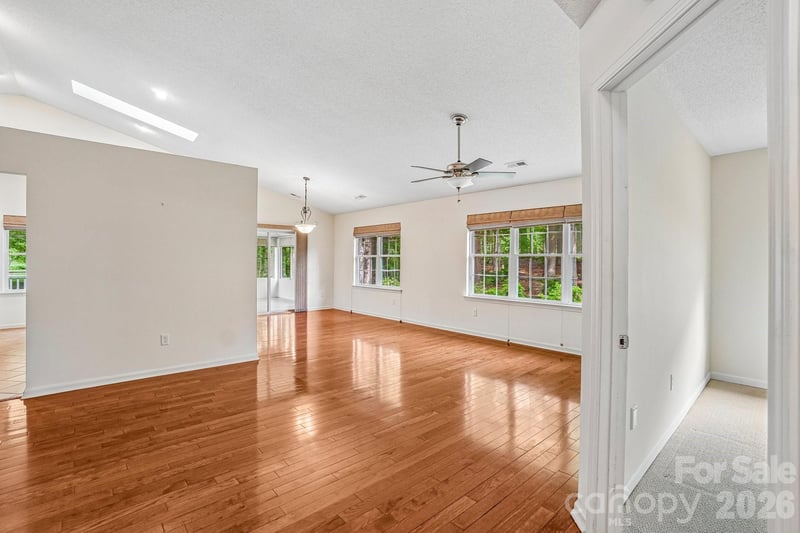 263 Fairway View Dr, Etowah, NC 28729
