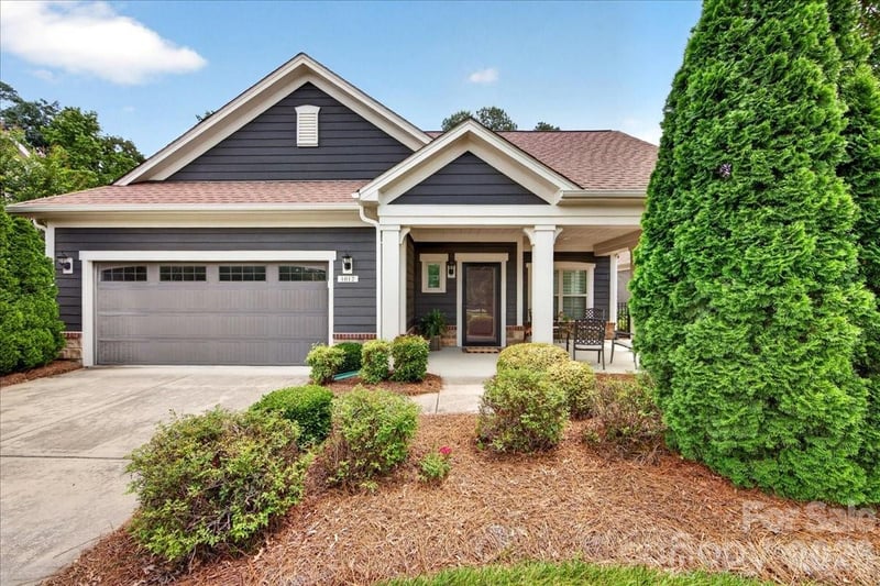 1012 Avalon Pl, Matthews, NC 28104