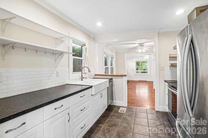 31 Clay St, Asheville, NC 28806