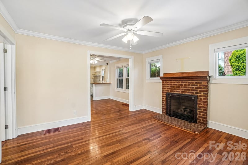 31 Clay St, Asheville, NC 28806