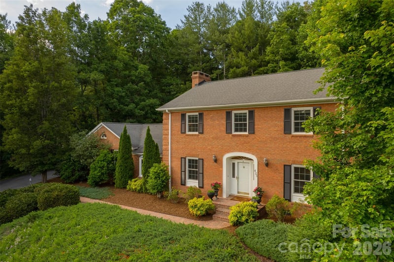 425 Sondley Woods Pl, Asheville, NC 28805