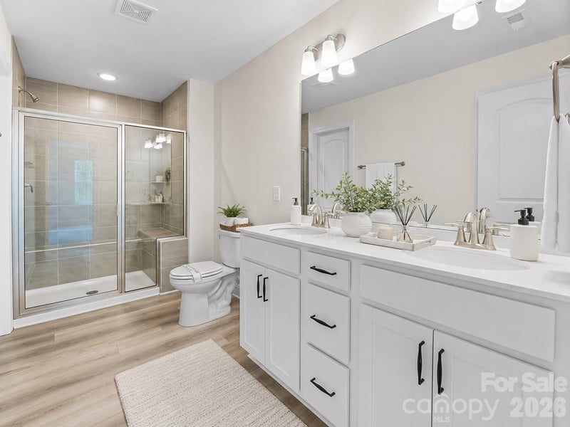Suzanne Ln, Statesville, NC 28677